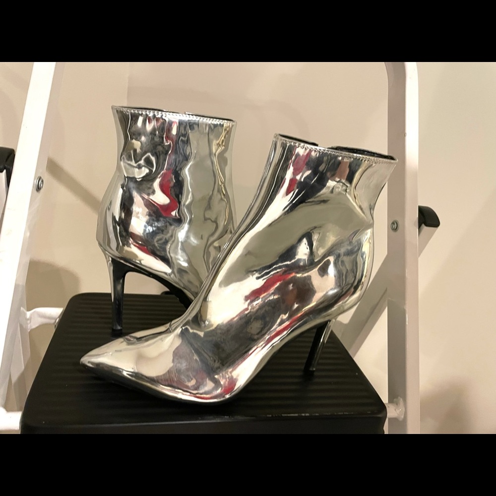 Thalia Sodi Metallic Booties